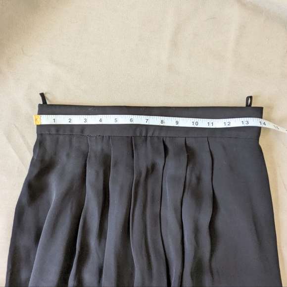 Aritzia T.Babaton Silk Midi Skirt  |  Size M - Picture 6 of 8